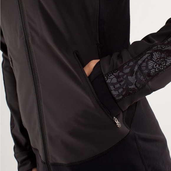 Lululemon Run: Draft Dodger Jacket Size 8 - Picture 8 of 16